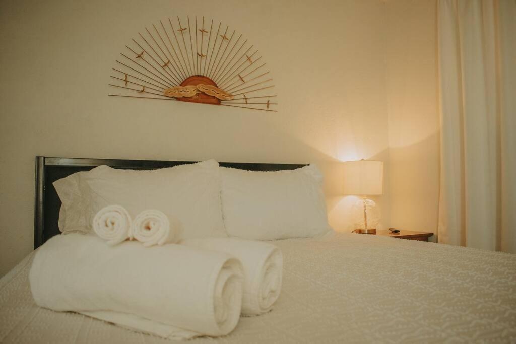 Casa Charleston-3Br-2Bath-Hot Tub-Pet Friendly-No Pet Fees! Albuquerque Exterior foto