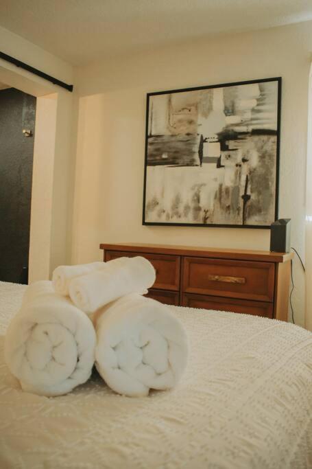 Casa Charleston-3Br-2Bath-Hot Tub-Pet Friendly-No Pet Fees! Albuquerque Exterior foto