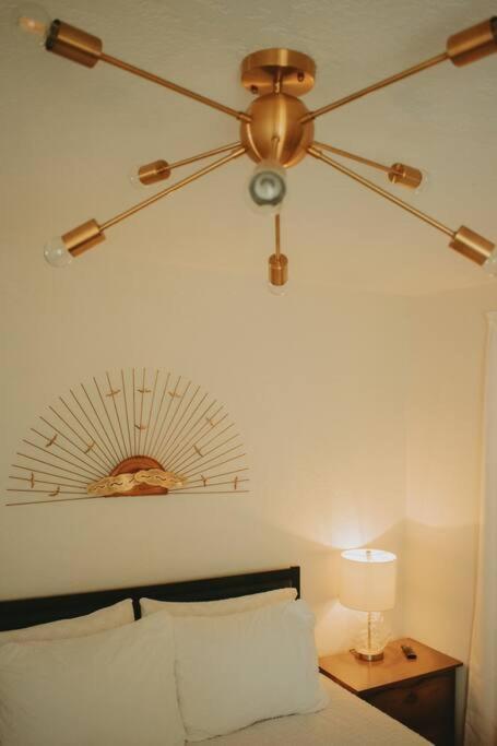 Casa Charleston-3Br-2Bath-Hot Tub-Pet Friendly-No Pet Fees! Albuquerque Exterior foto