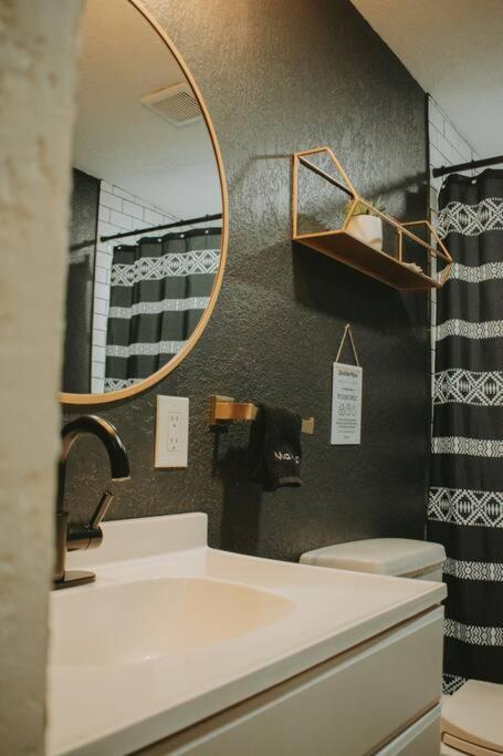 Casa Charleston-3Br-2Bath-Hot Tub-Pet Friendly-No Pet Fees! Albuquerque Exterior foto