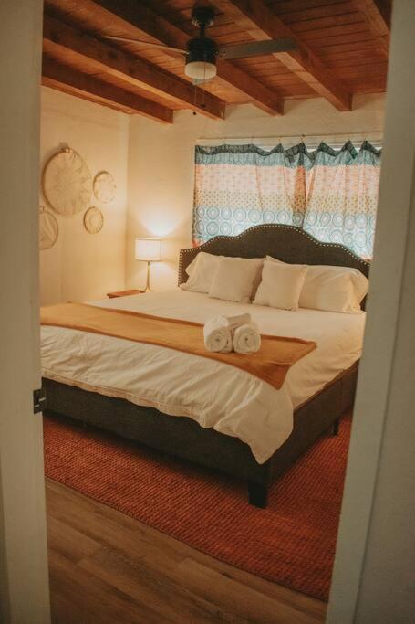 Casa Charleston-3Br-2Bath-Hot Tub-Pet Friendly-No Pet Fees! Albuquerque Exterior foto