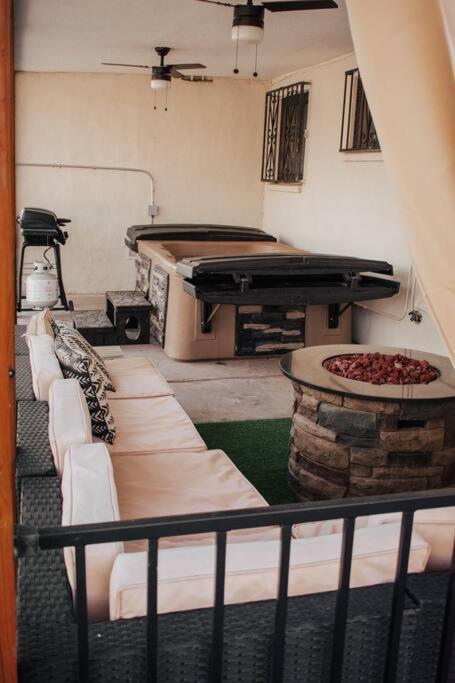 Casa Charleston-3Br-2Bath-Hot Tub-Pet Friendly-No Pet Fees! Albuquerque Exterior foto