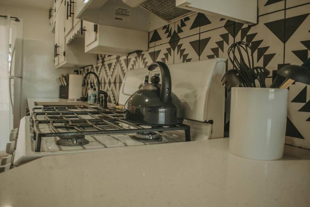 Casa Charleston-3Br-2Bath-Hot Tub-Pet Friendly-No Pet Fees! Albuquerque Exterior foto