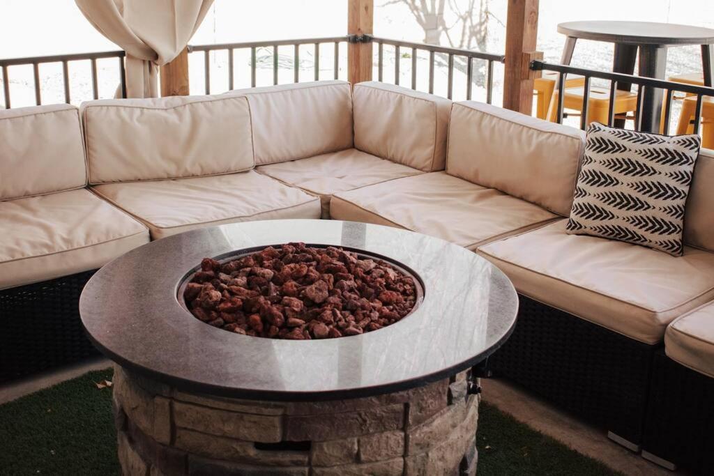 Casa Charleston-3Br-2Bath-Hot Tub-Pet Friendly-No Pet Fees! Albuquerque Exterior foto