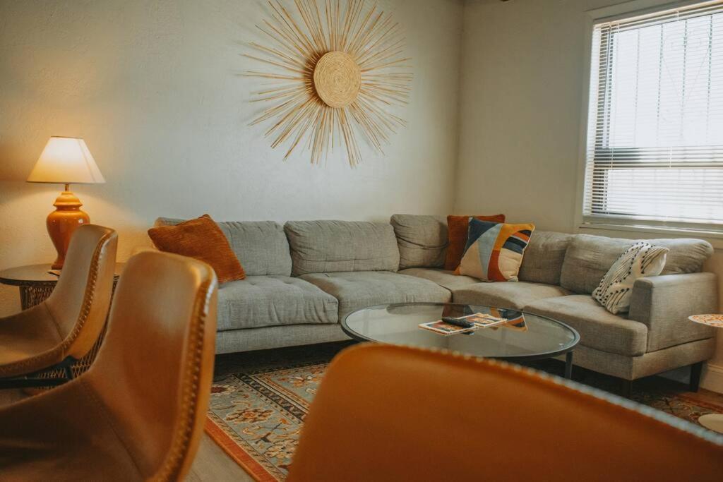 Casa Charleston-3Br-2Bath-Hot Tub-Pet Friendly-No Pet Fees! Albuquerque Exterior foto