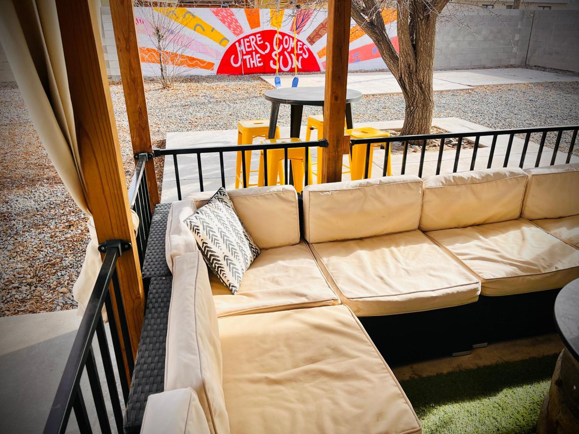 Casa Charleston-3Br-2Bath-Hot Tub-Pet Friendly-No Pet Fees! Albuquerque Exterior foto