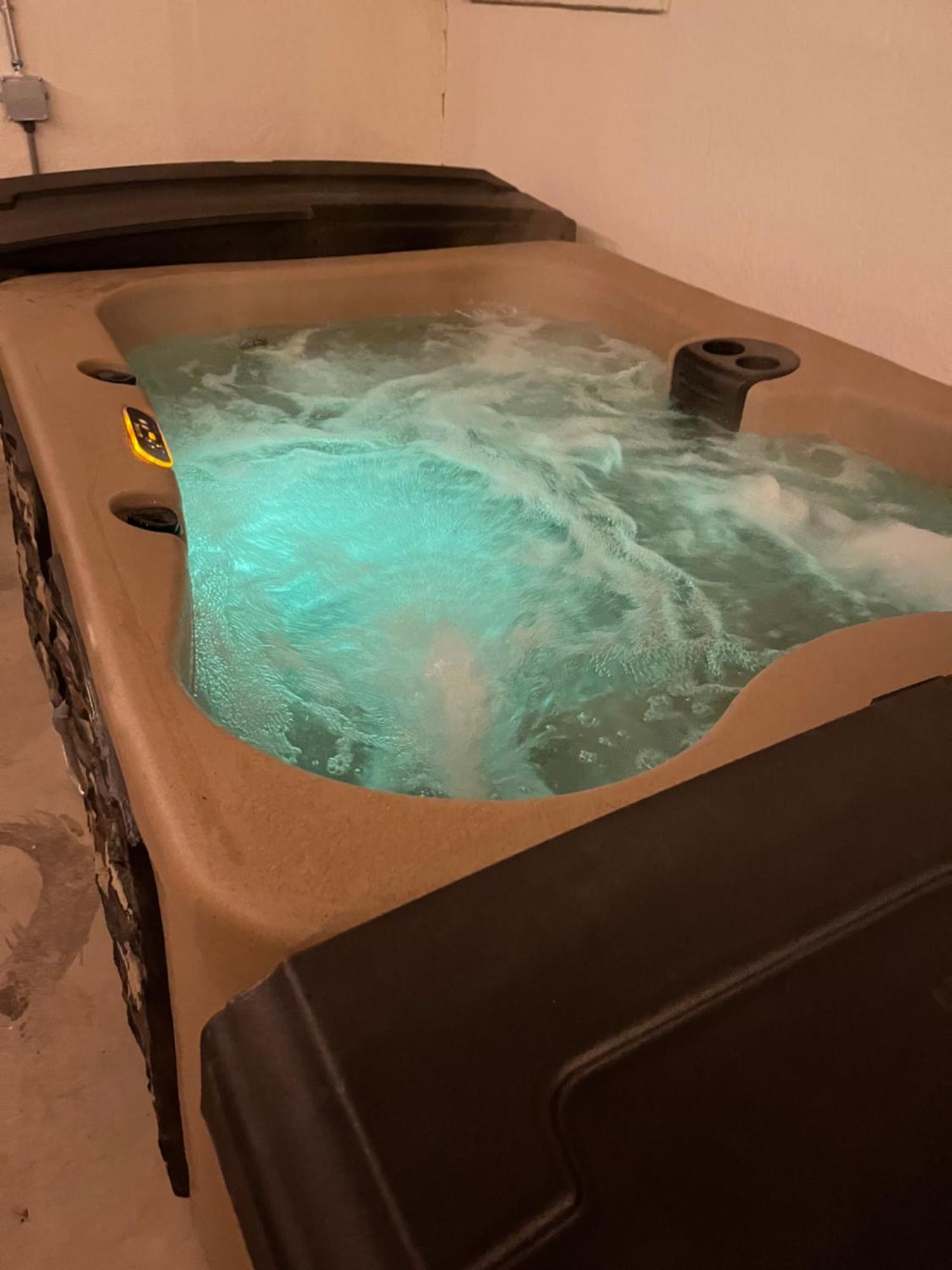 Casa Charleston-3Br-2Bath-Hot Tub-Pet Friendly-No Pet Fees! Albuquerque Exterior foto